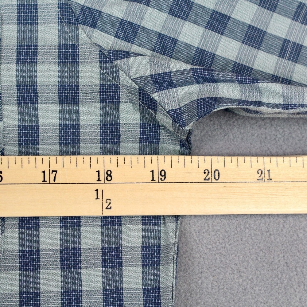 Travis Mathew Shirt Mens Small Blue Plaid Short Sleeve Button Up - Picture 7 of 9